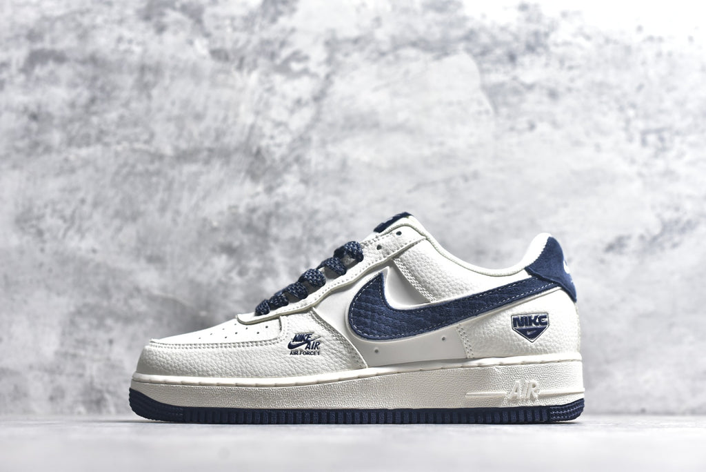 Nike Air Force 1 Low '07 – Navy / White