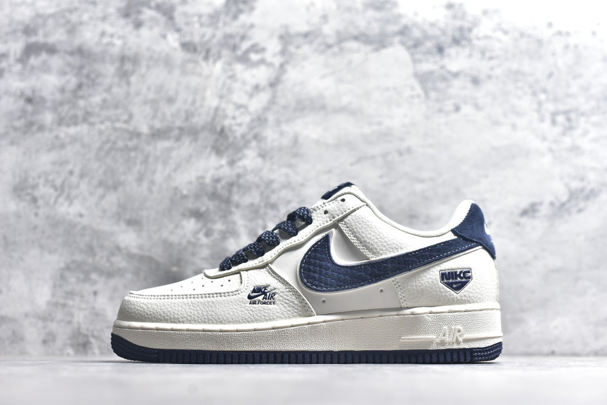 Nike Air Force 1 Low '07 – Navy / White