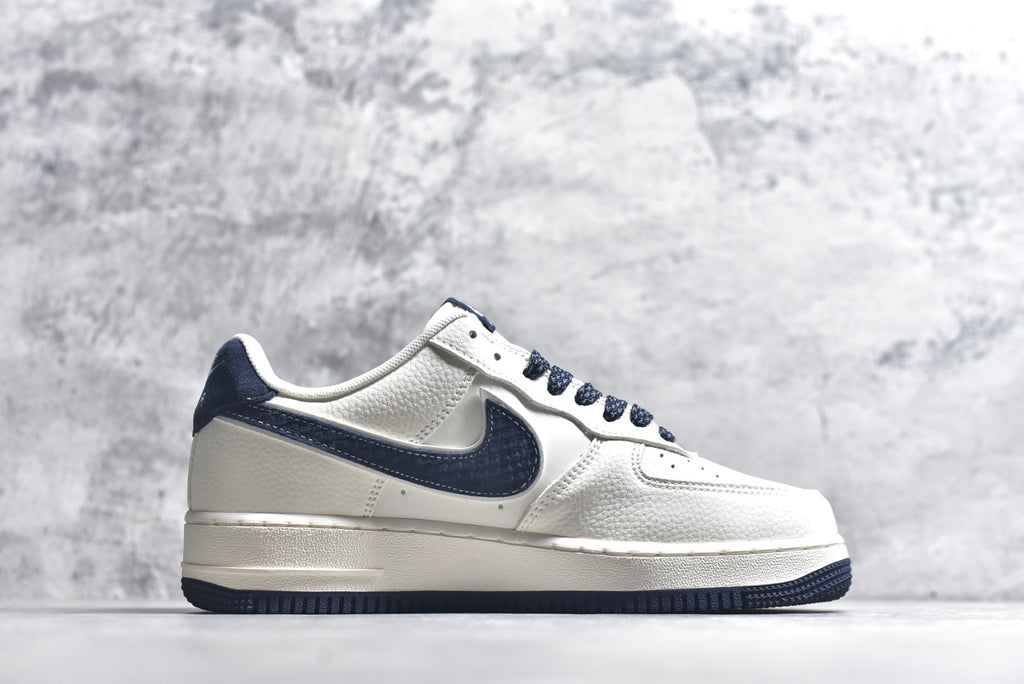 Nike Air Force 1 Low '07 – Navy / White