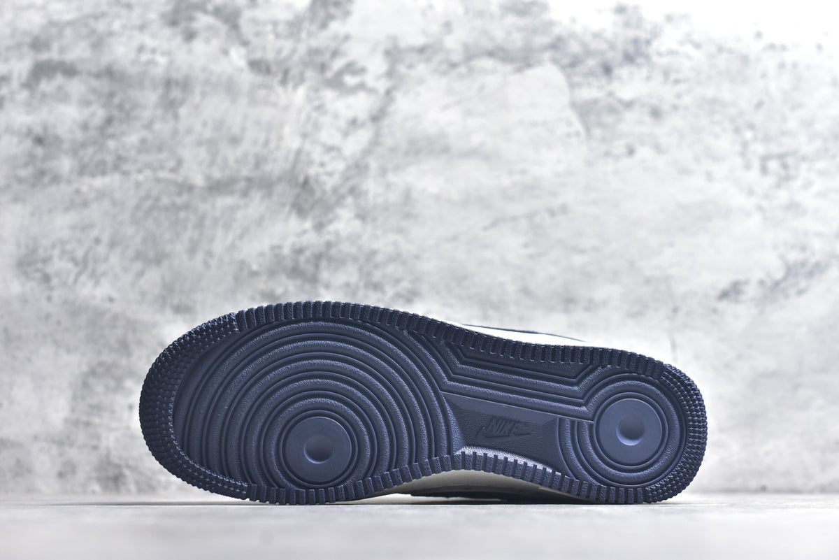 Nike Air Force 1 Low '07 – Navy / White
