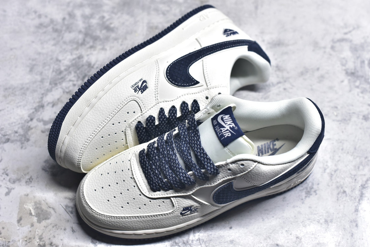 Nike Air Force 1 Low '07 – Navy / White