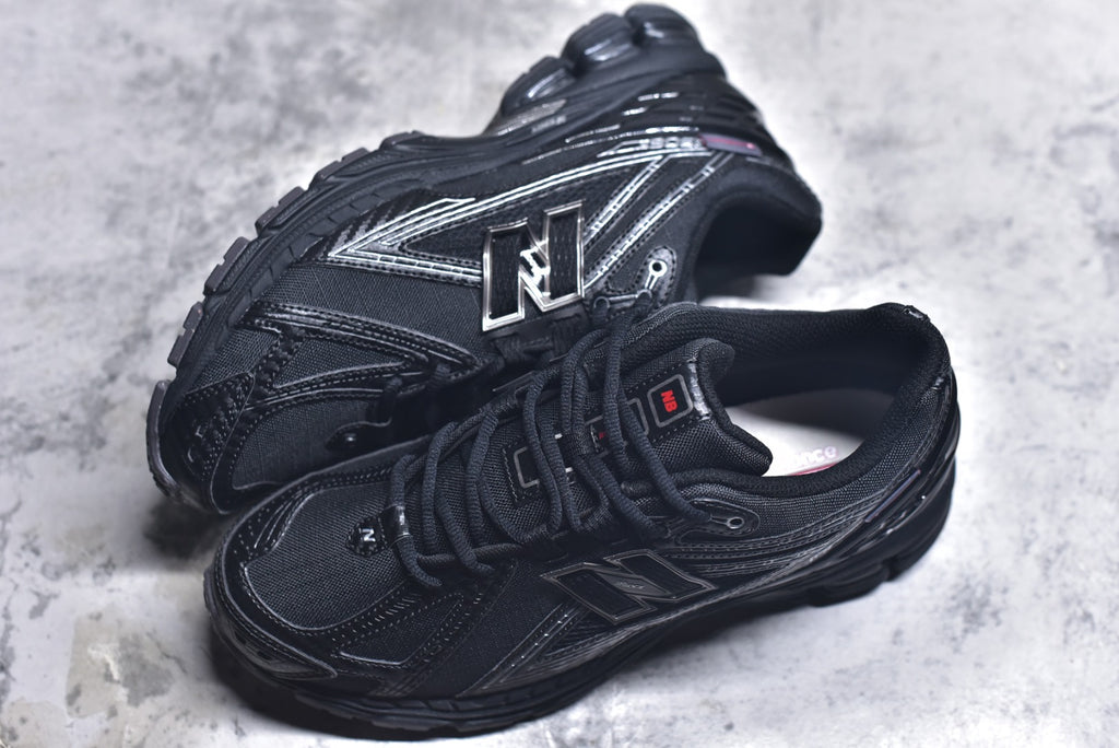 New Balance 1906R – Black / Silver