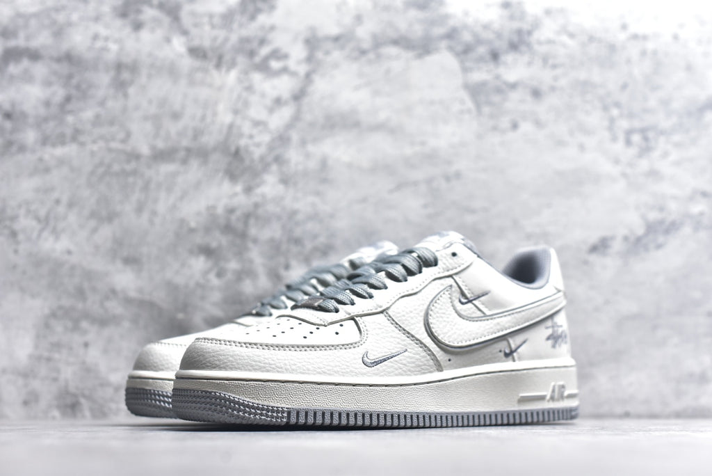 Nike Air Force 1 Low '07 x Stüssy