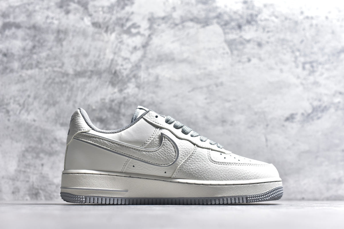 Nike Air Force 1 Low '07 x Stüssy