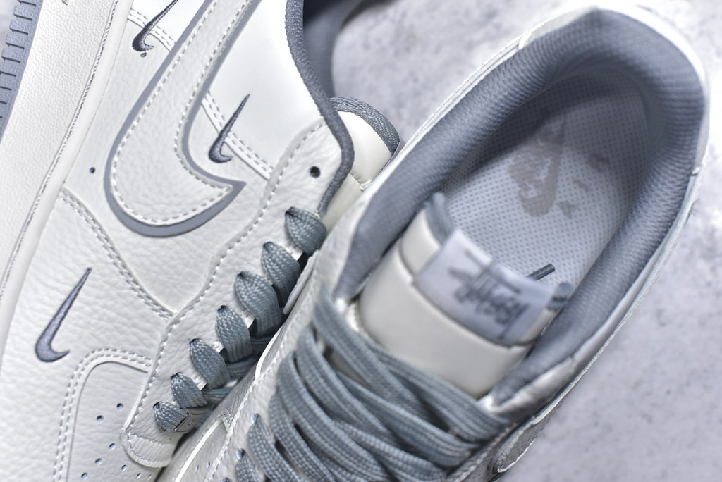 Nike Air Force 1 Low '07 x Stüssy