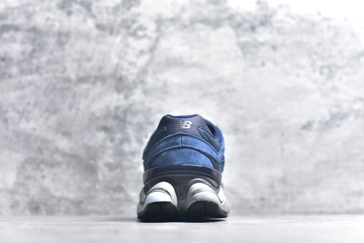 New Balance 9060 – Retro Casual Running Shoe