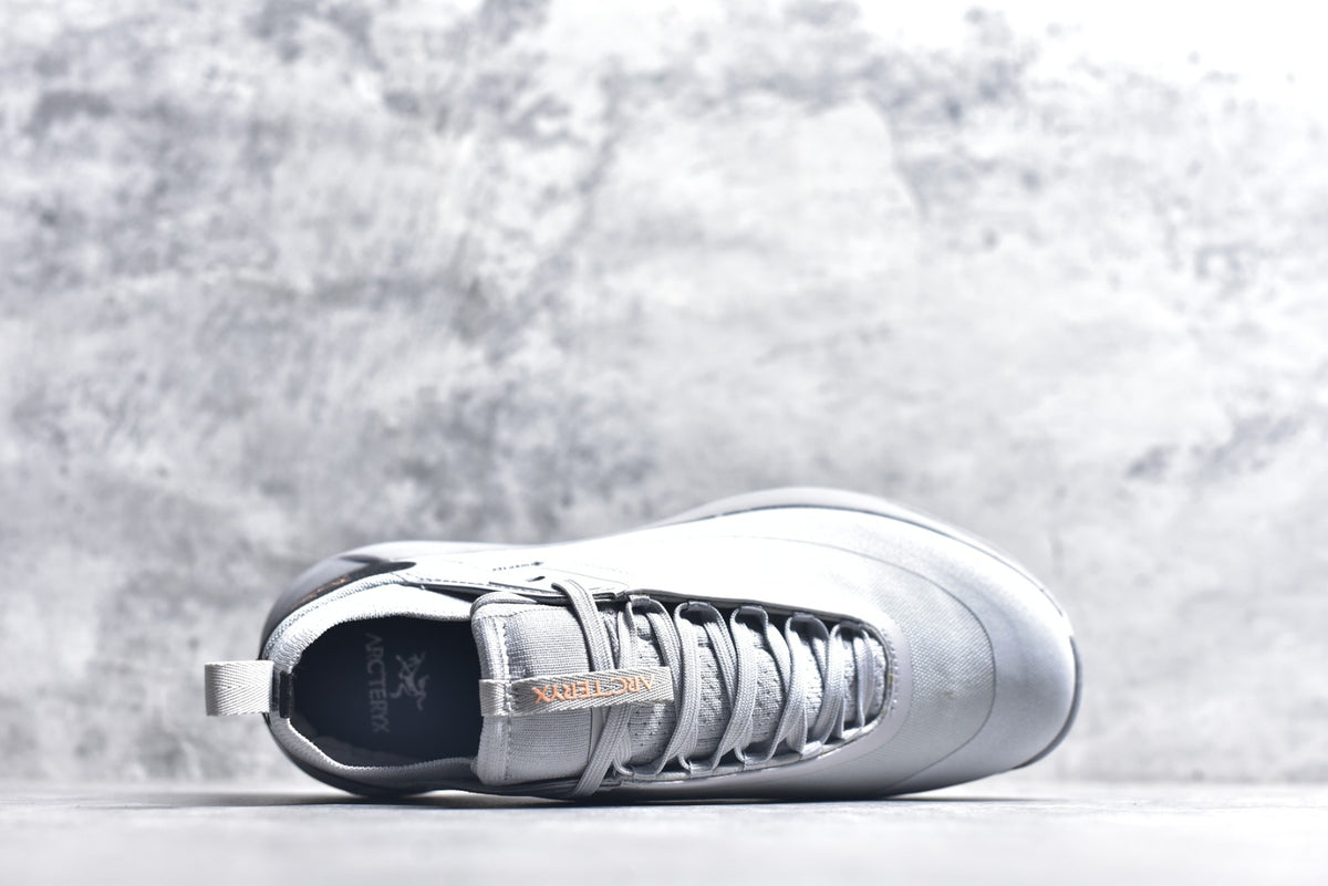 Arc’teryx Vertex Alpine GTX – Solitude / Graphite