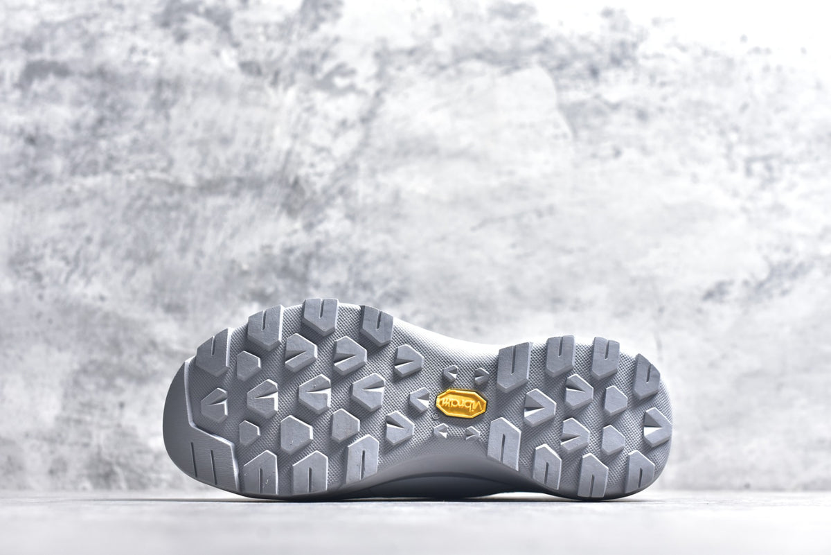 Arc’teryx Vertex Alpine GTX – Solitude / Graphite