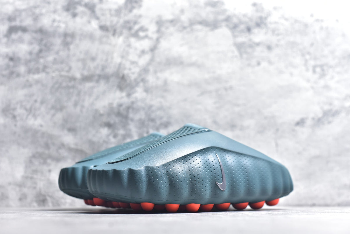 Nike Mind 001 – Closed-Toe Massage Slide | Green