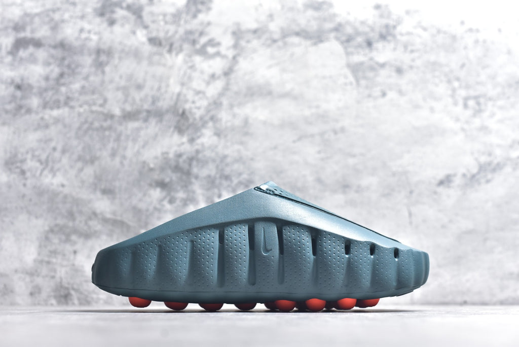 Nike Mind 001 – Closed-Toe Massage Slide | Green