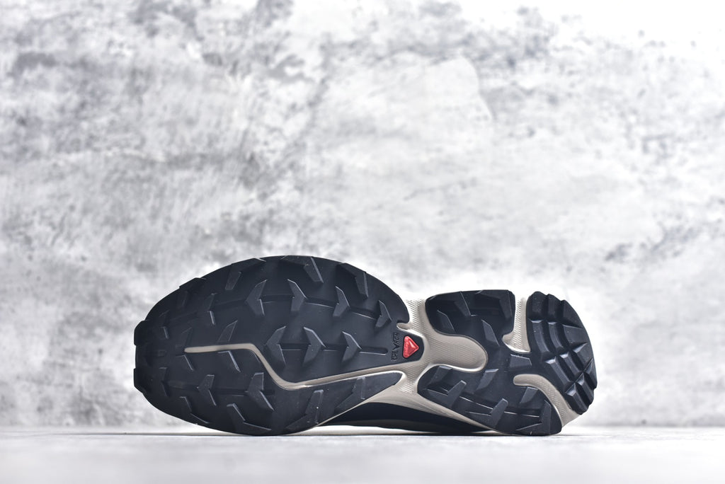 Salomon XT-6 – Retro Outdoor Trail Running Shoe