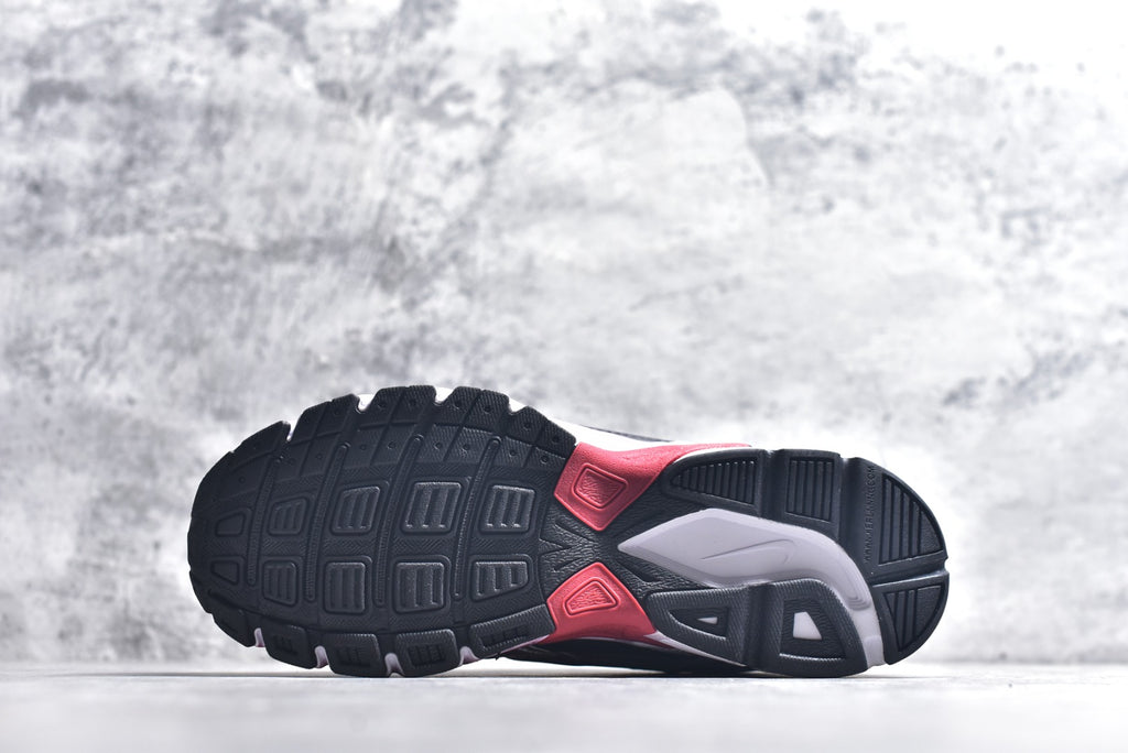 Nike Initiator – Low-Top Urban Running Shoe