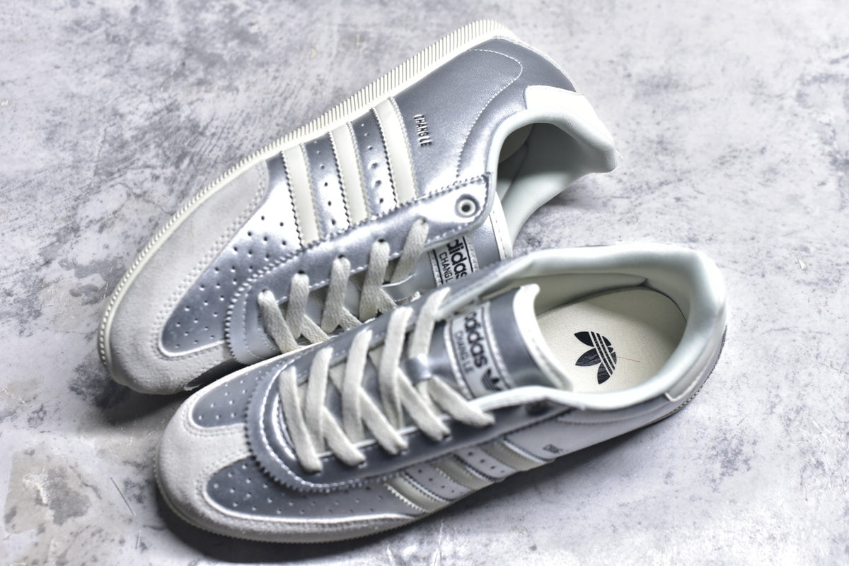 Adidas Originals Japan – Classic Low-Top Trainer | White / Silver