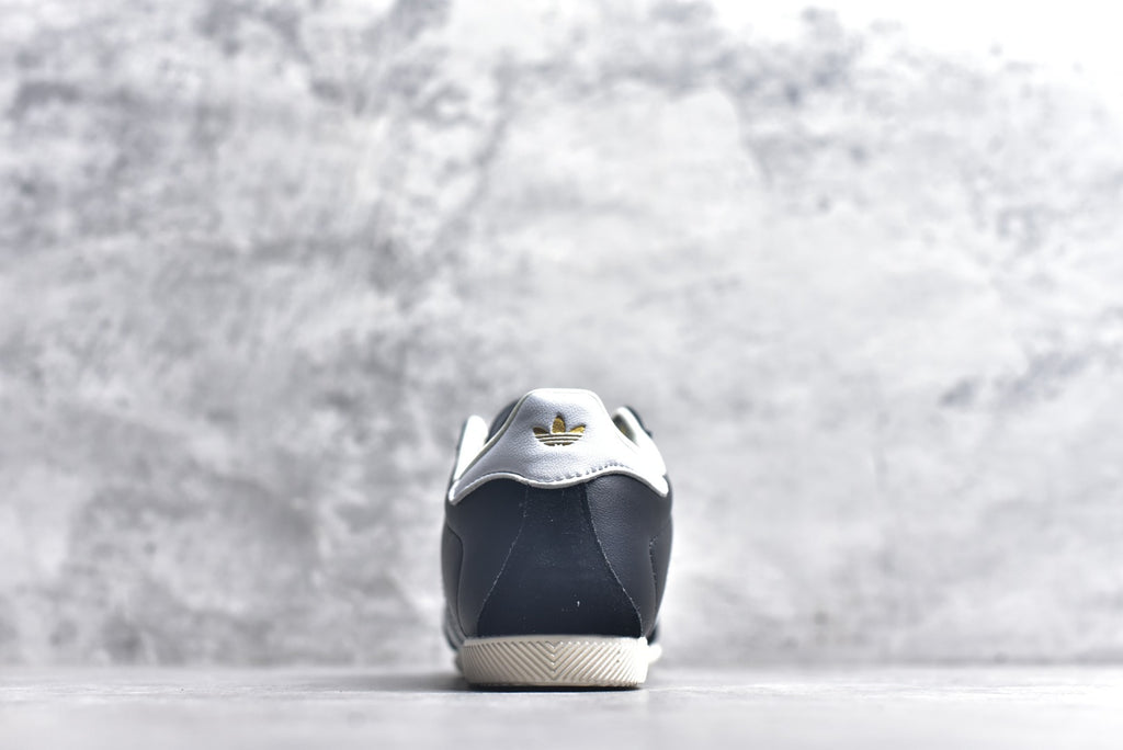 Adidas Originals Japan – Classic Low-Top Trainer | Black / White