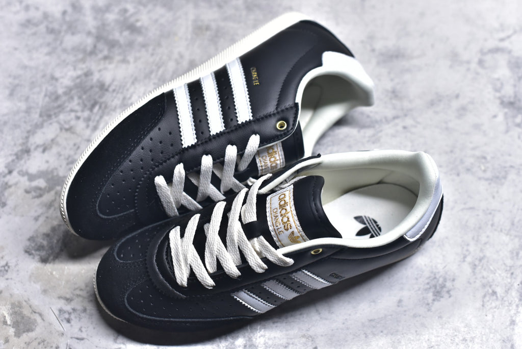 Adidas Originals Japan – Classic Low-Top Trainer | Black / White
