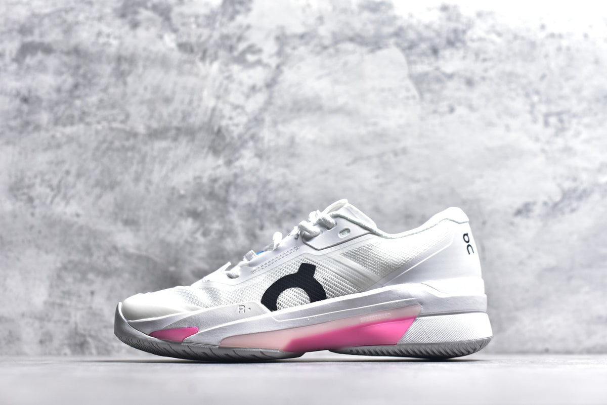 On THE ROGER Pro Fire – Low-Top Tennis Shoe
