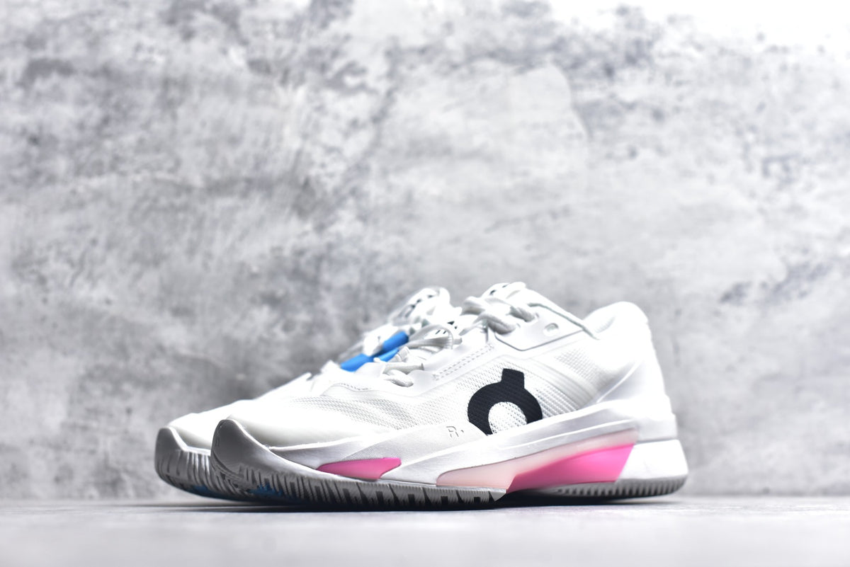 On THE ROGER Pro Fire – Low-Top Tennis Shoe