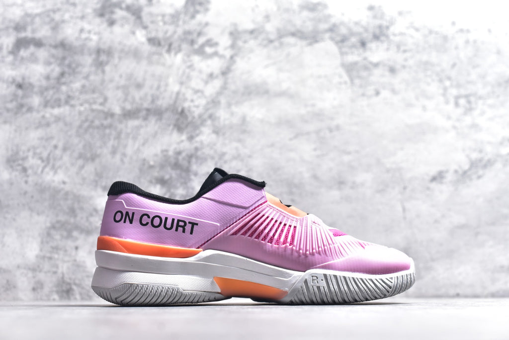 On THE ROGER Pro Fire – Low-Top Tennis Shoe