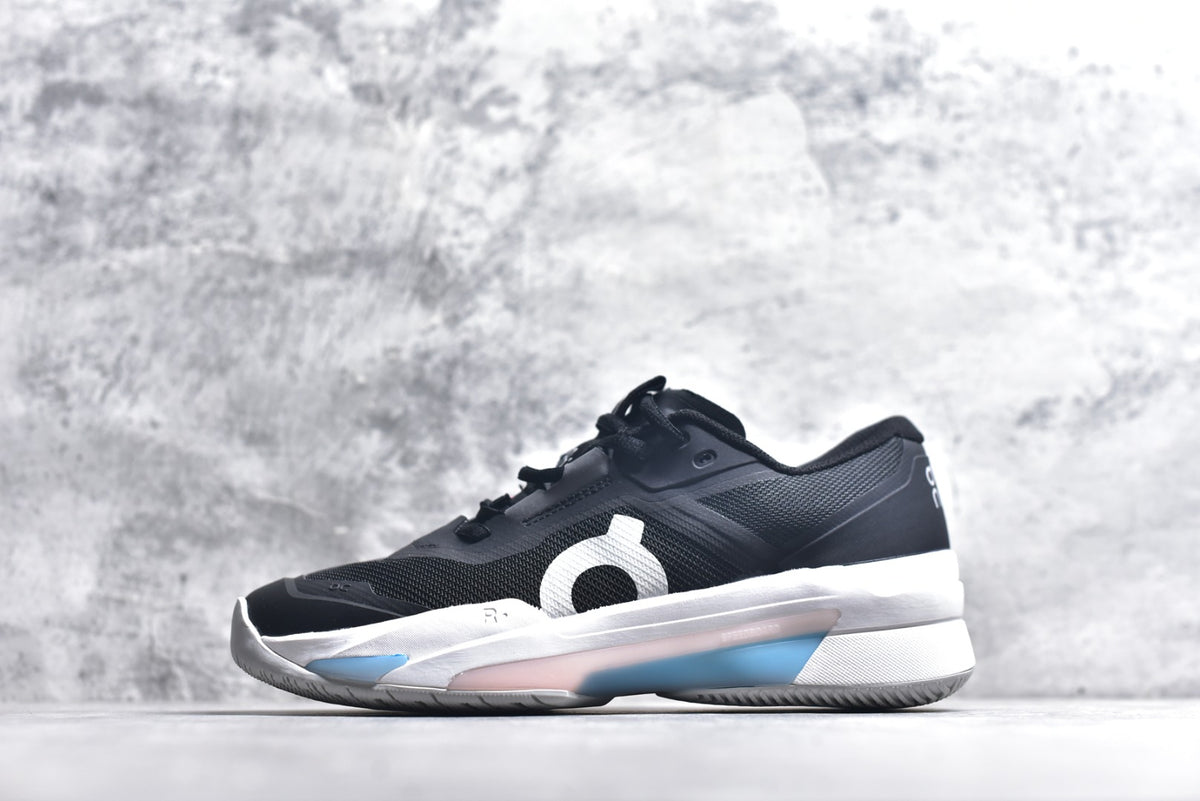 On THE ROGER Pro Fire – Low-Top Tennis Shoe