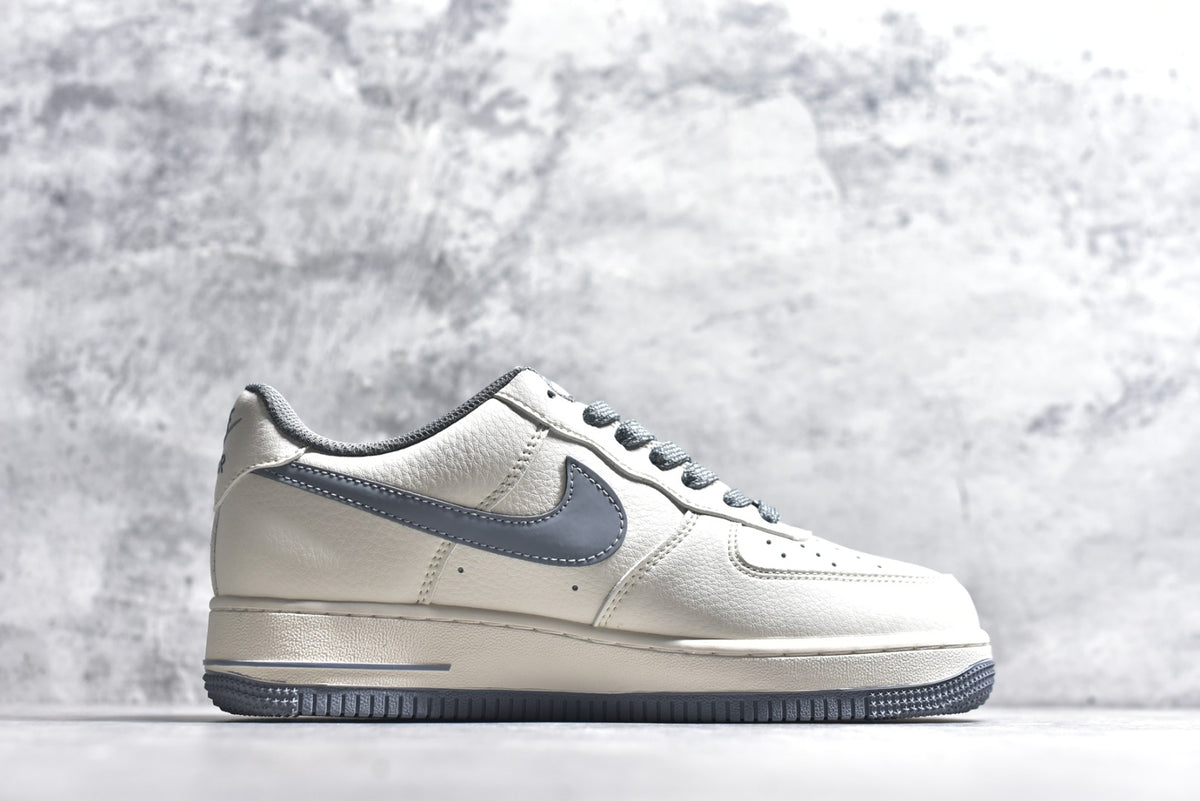 Nike Air Force 1 '07 Low Cream/Grey Swoosh Sneaker JP8028-074