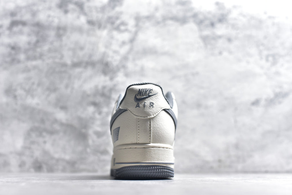 Nike Air Force 1 '07 Low Cream/Grey Swoosh Sneaker JP8028-074