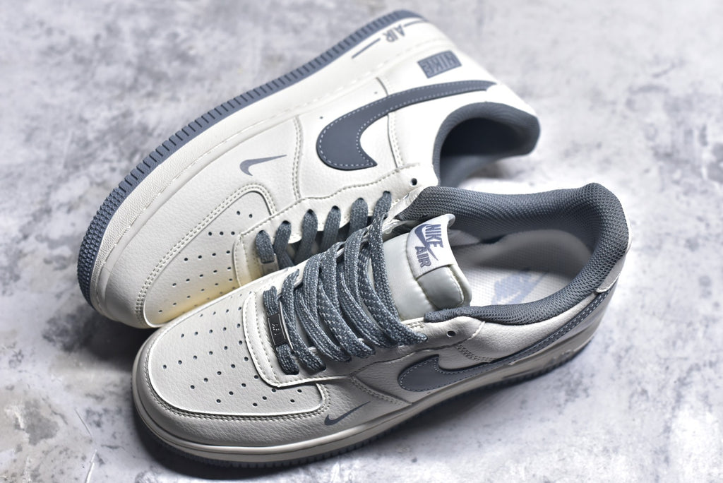 Nike Air Force 1 '07 Low Cream/Grey Swoosh Sneaker JP8028-074