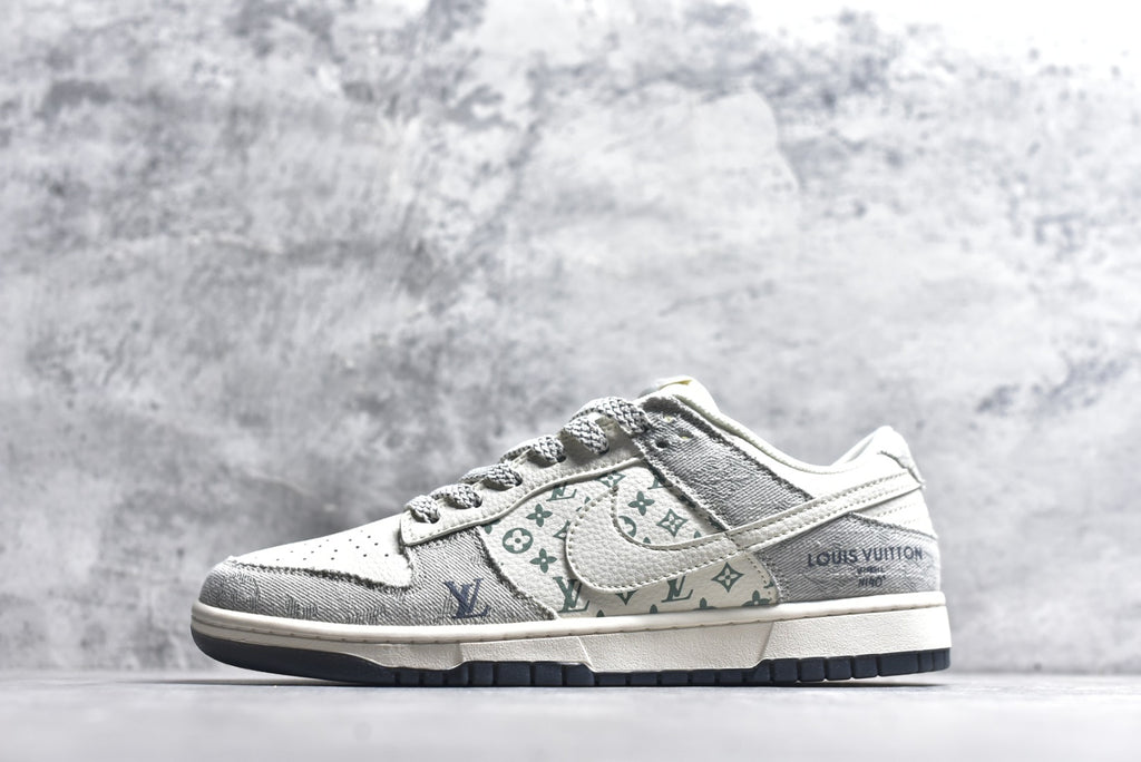Nike SB Dunk Low Light Grey/Cream Monogram Print Sneaker XX3168-141