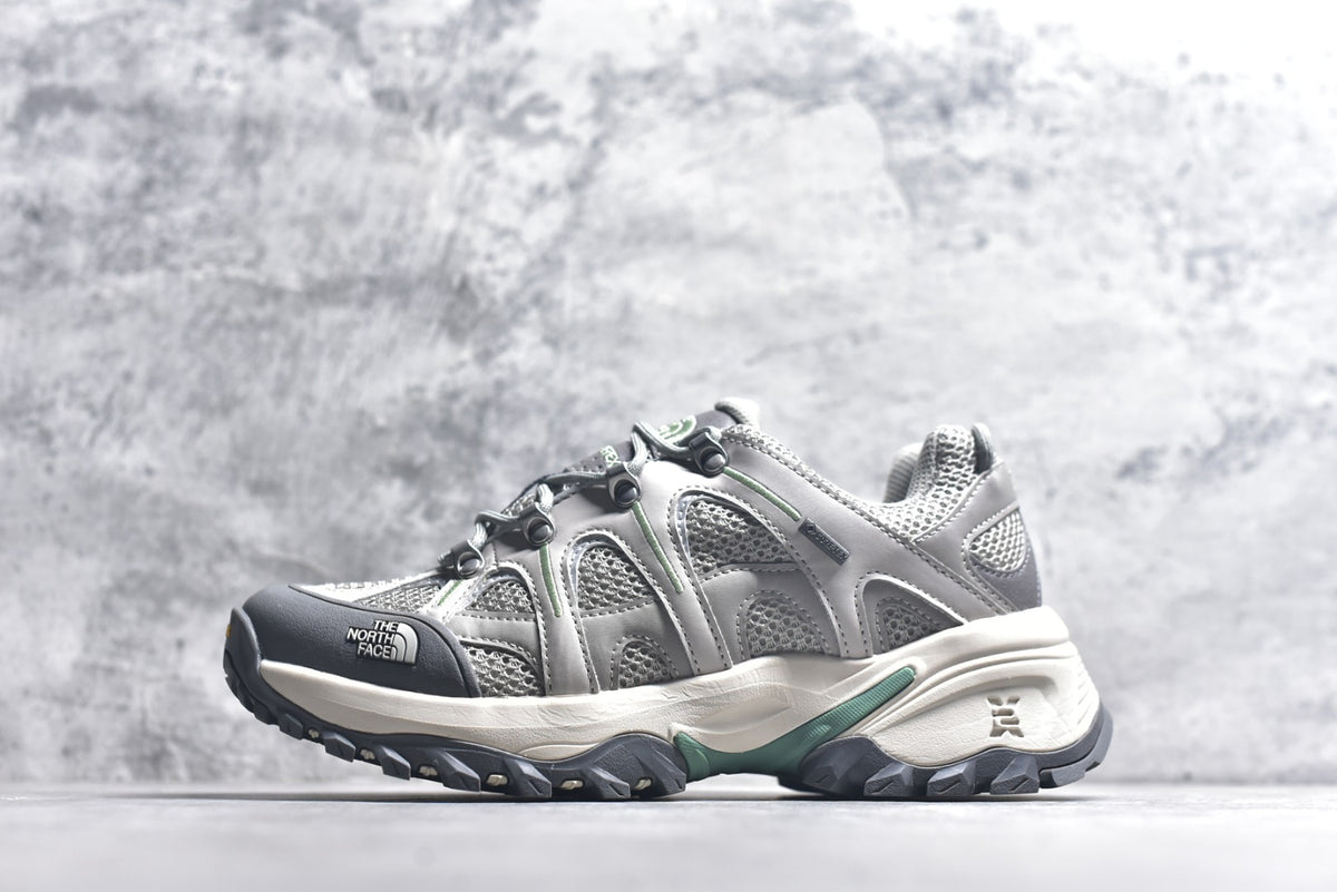 The North Face Hedgehog Low-Top Hiking Shoe NF0A8ADU-7E8