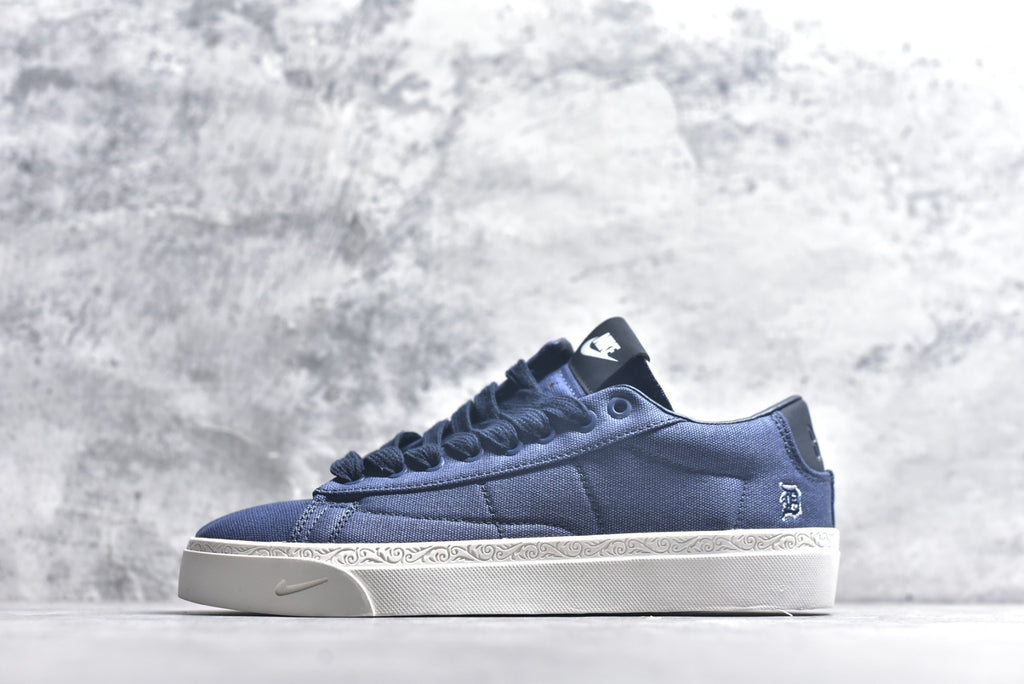 Devin Booker x Nike Blazer Low Detroit Tigers Low-Top Sneaker HQ2054-400