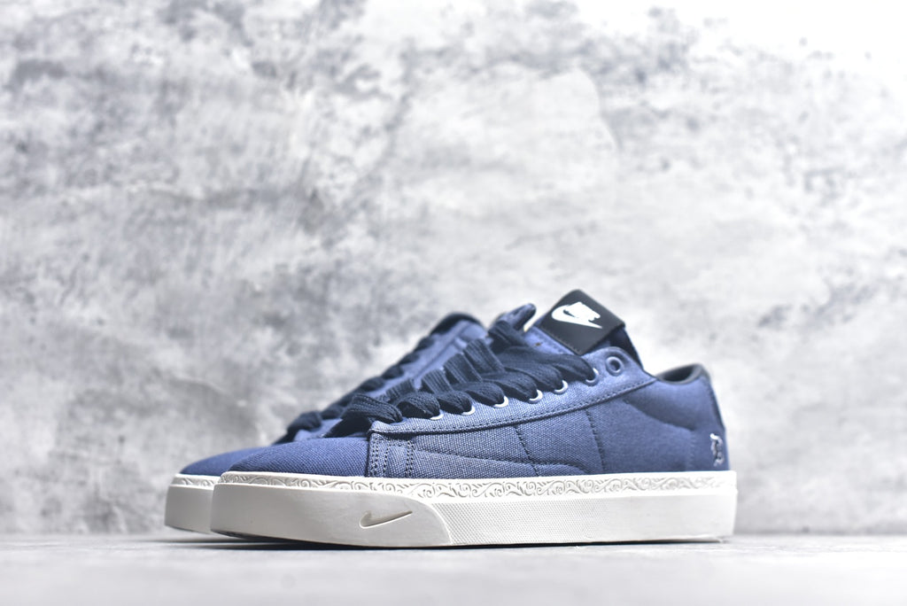 Devin Booker x Nike Blazer Low Detroit Tigers Low-Top Sneaker HQ2054-400