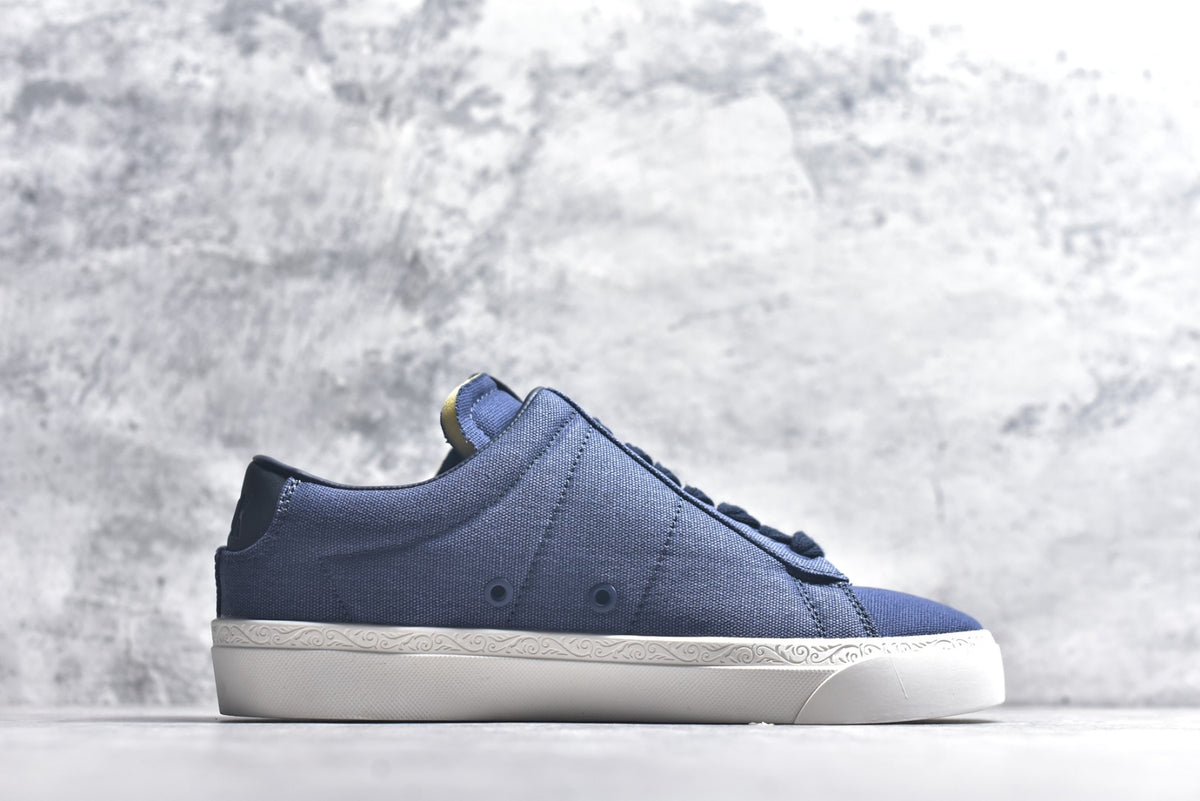 Devin Booker x Nike Blazer Low Detroit Tigers Low-Top Sneaker HQ2054-400