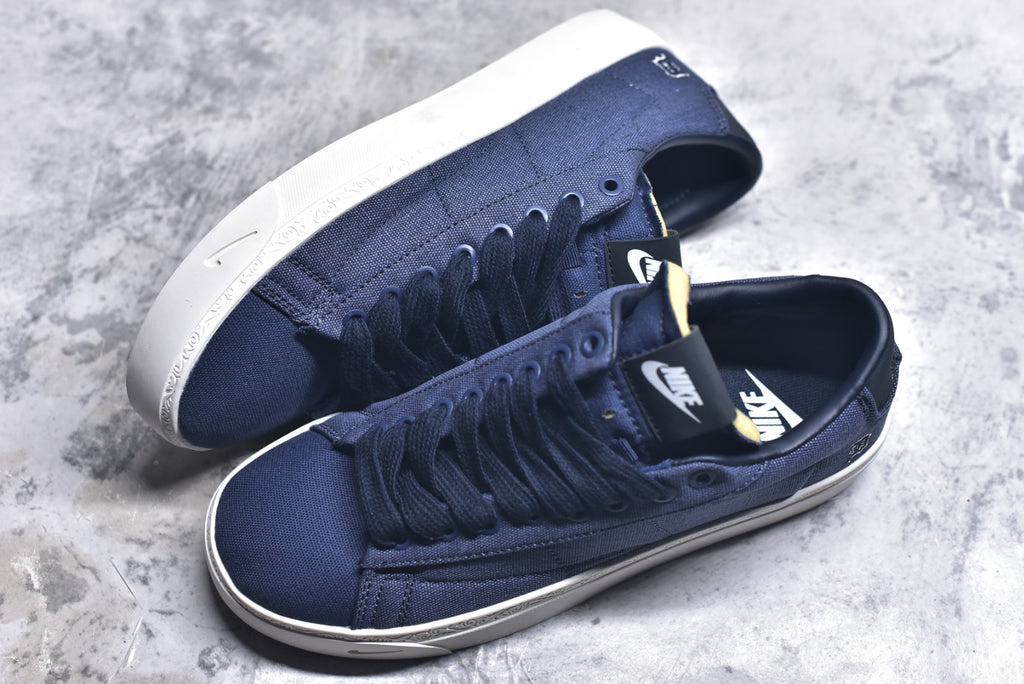 Devin Booker x Nike Blazer Low Detroit Tigers Low-Top Sneaker HQ2054-400