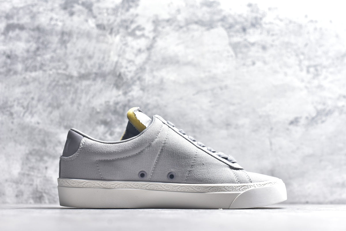 Devin Booker x Nike Blazer Low Detroit Tigers Low-Top Sneaker HQ2054-001