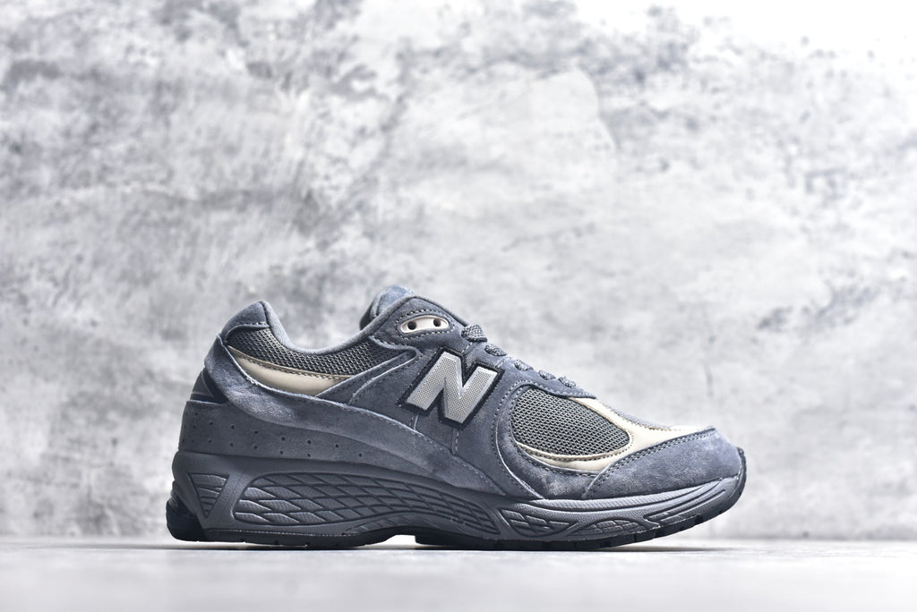 New Balance 2002R Retro Lifestyle Sneaker M2002RTC