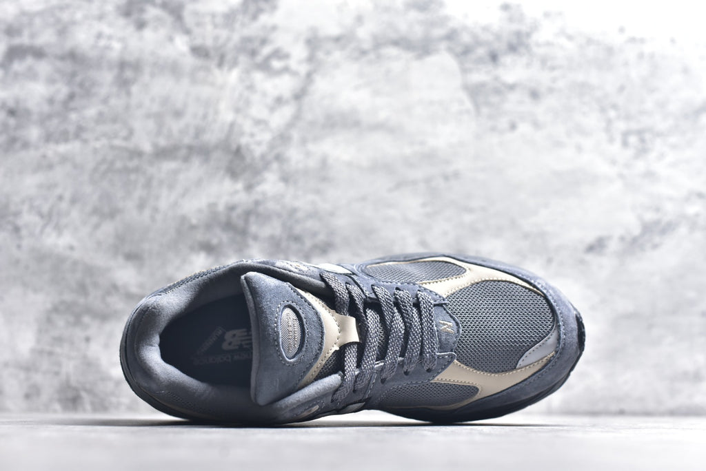New Balance 2002R Retro Lifestyle Sneaker M2002RTC