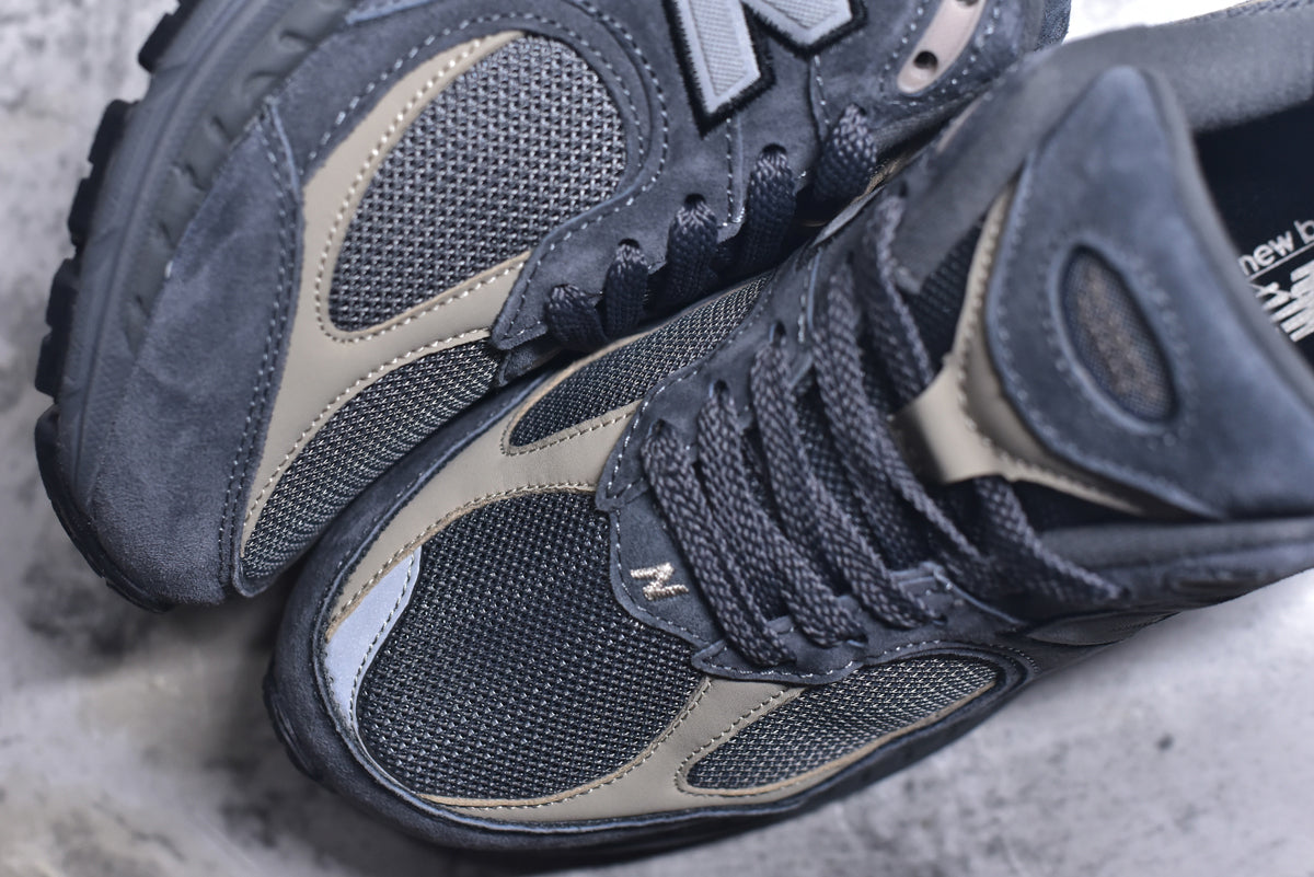 New Balance 2002R Retro Lifestyle Sneaker M2002RTC