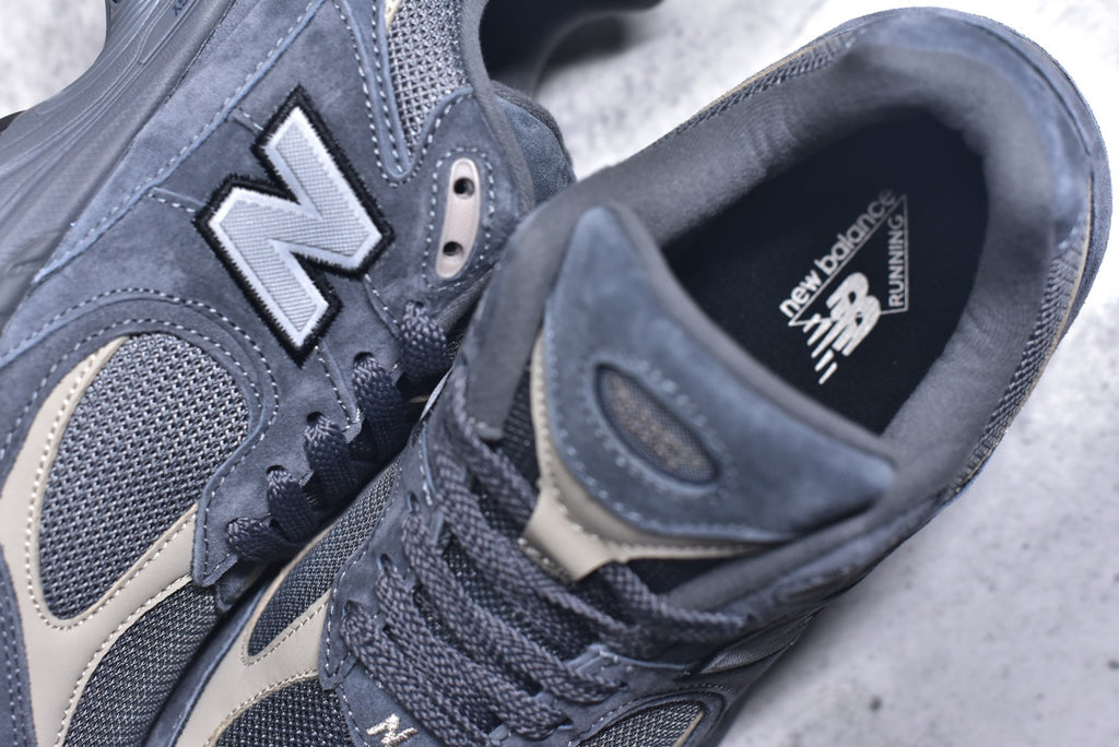 New Balance 2002R Retro Lifestyle Sneaker M2002RTC