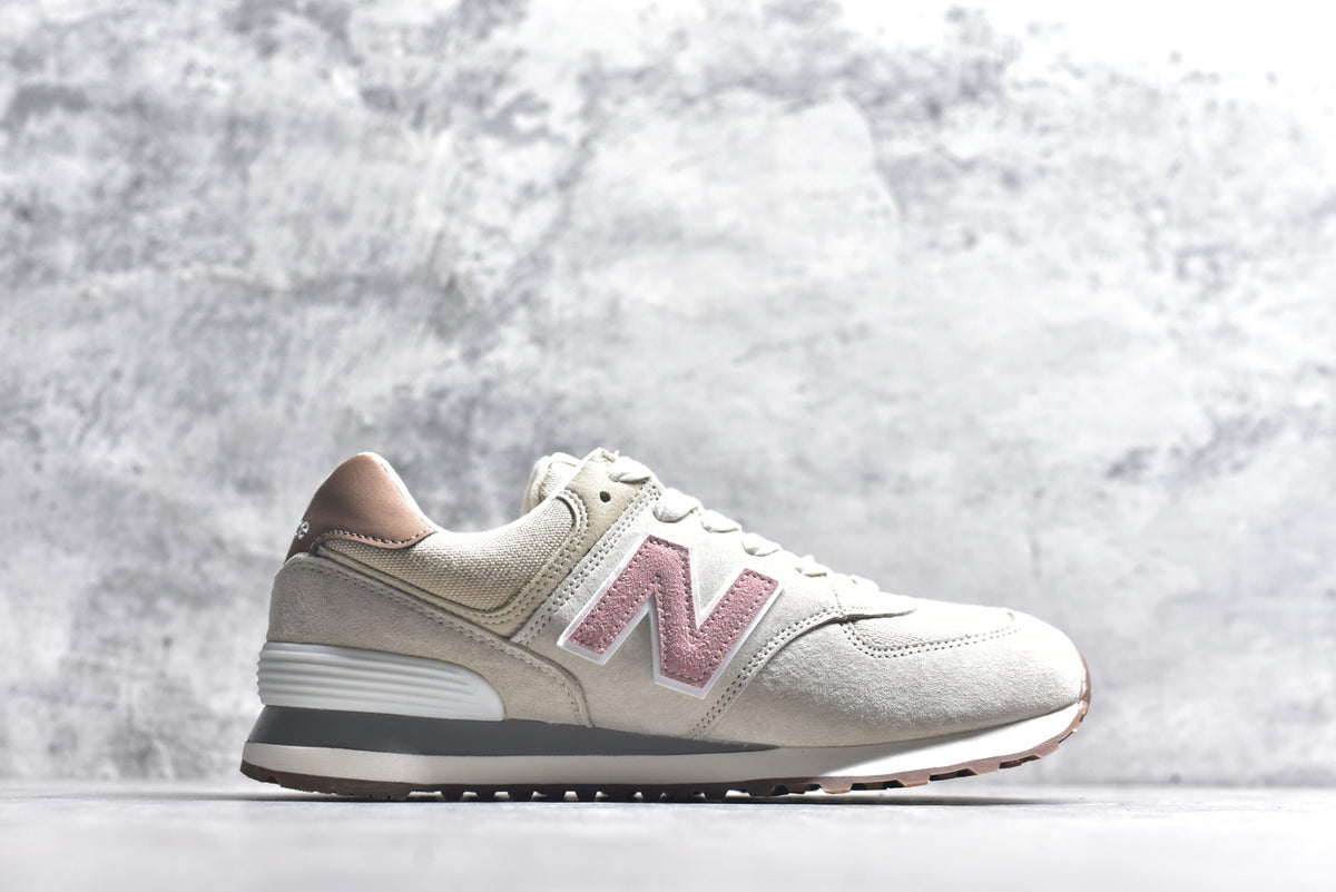 New Balance 574 Retro Low-Top Running Sneaker WL574NR2