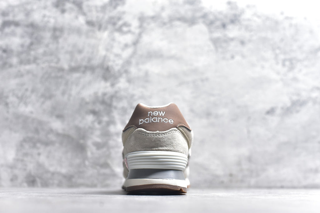 New Balance 574 Retro Low-Top Running Sneaker WL574NR2