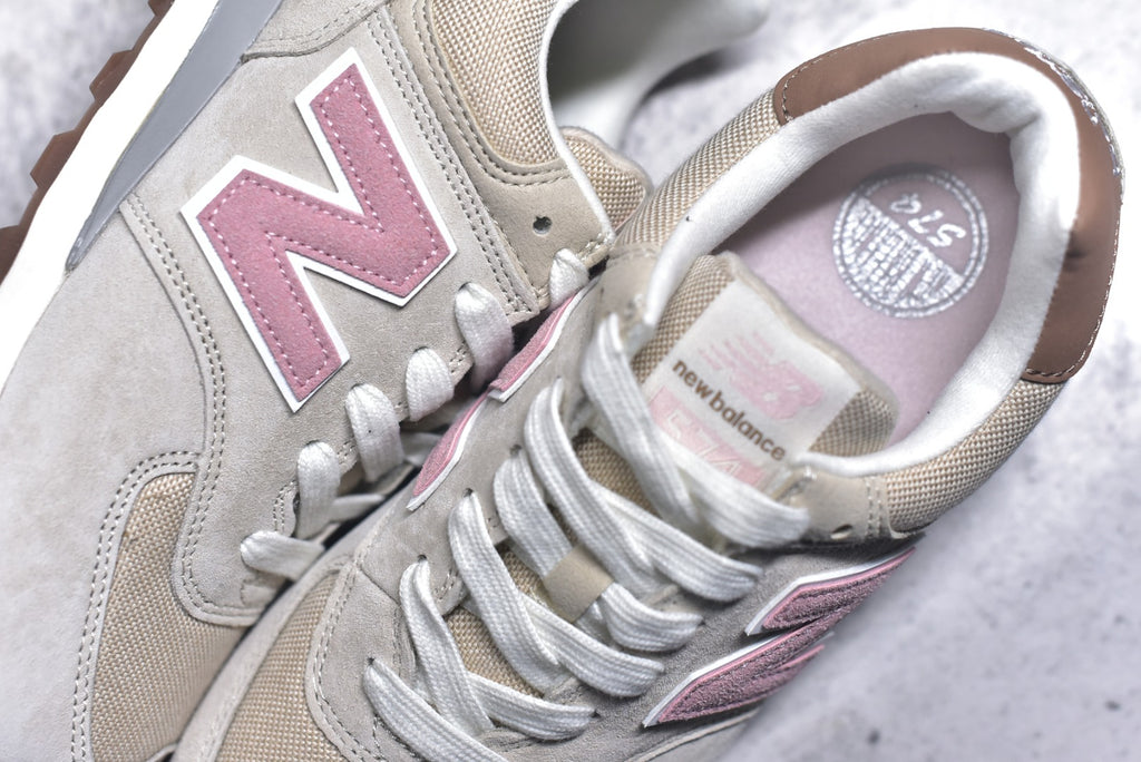 New Balance 574 Retro Low-Top Running Sneaker WL574NR2