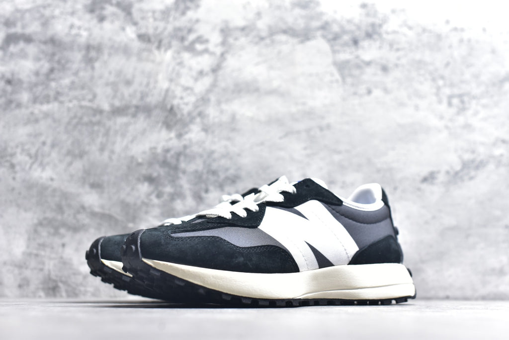 New Balance 327 Retro Low-Top Lifestyle Sneaker WS327FB1