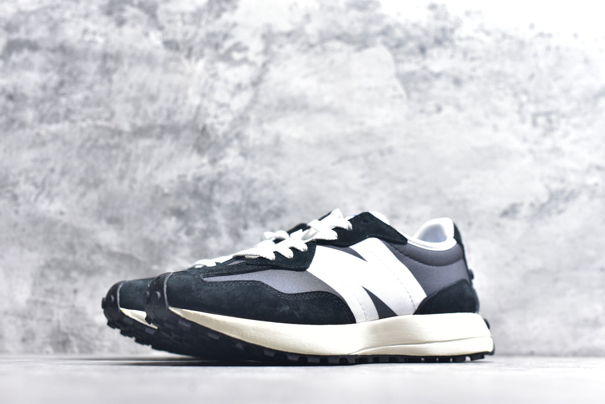 New Balance 327 Retro Low-Top Lifestyle Sneaker WS327FB1