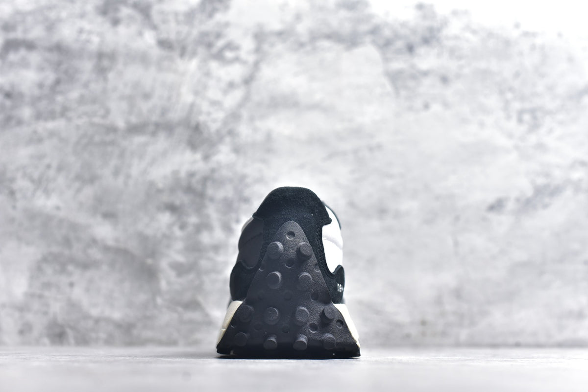 New Balance 327 Retro Low-Top Lifestyle Sneaker WS327FB1