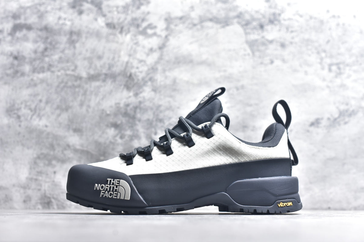 The North Face Chilkat V Cognito WP Low-Top Waterproof Outdoor Shoe NF0A817BCO0-085