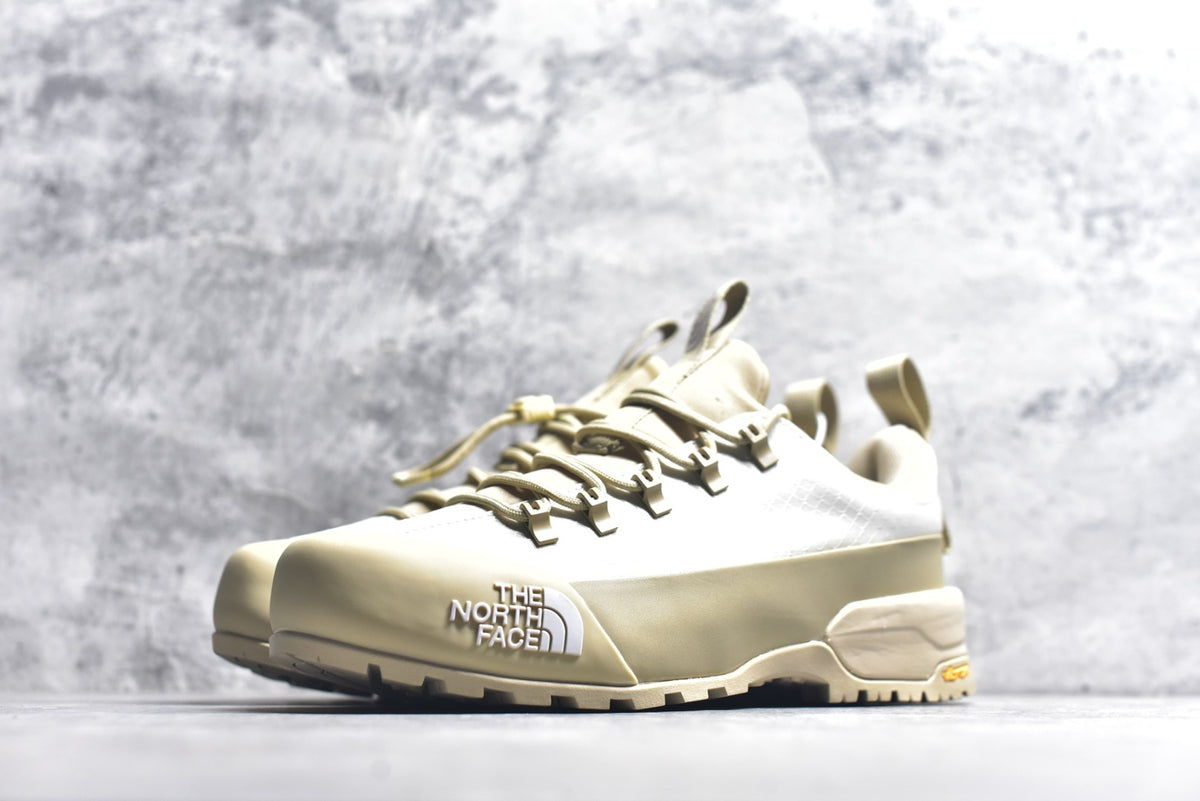 The North Face Chilkat V Cognito WP Low-Top Waterproof Outdoor Shoe NF0A817BTOB