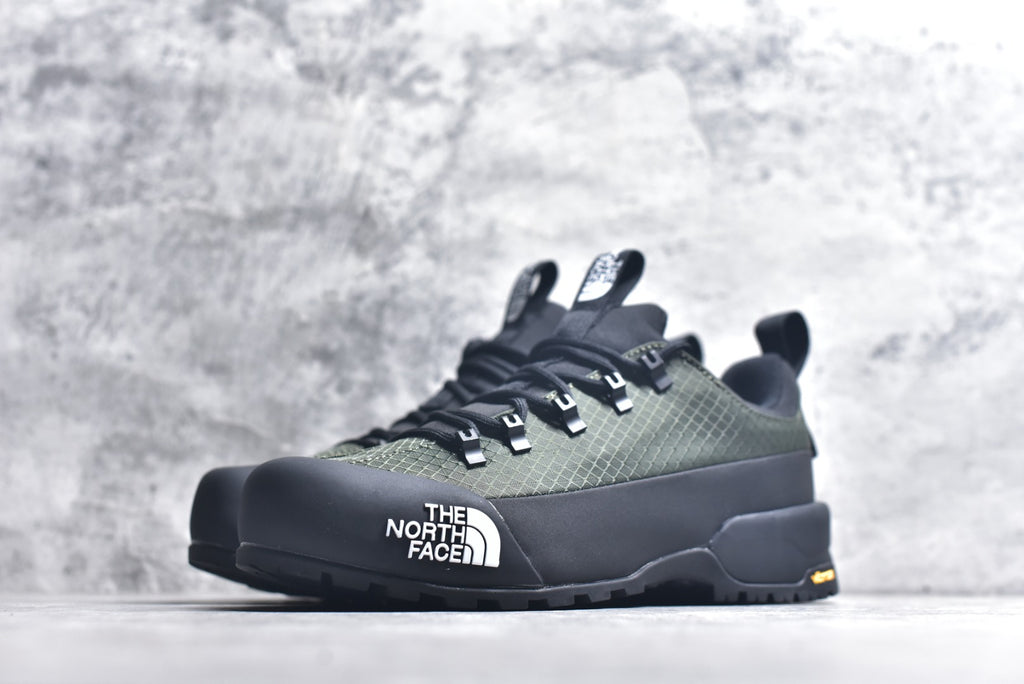 The North Face Chilkat V Cognito WP Low-Top Waterproof Outdoor Shoe NF0A817BKOW-086