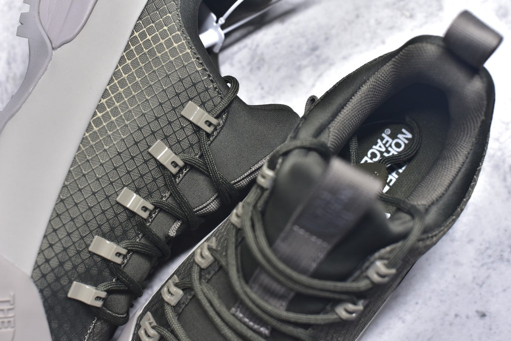 The North Face Chilkat V Cognito WP Low-Top Waterproof Outdoor Shoe NS93Q75K-8OR