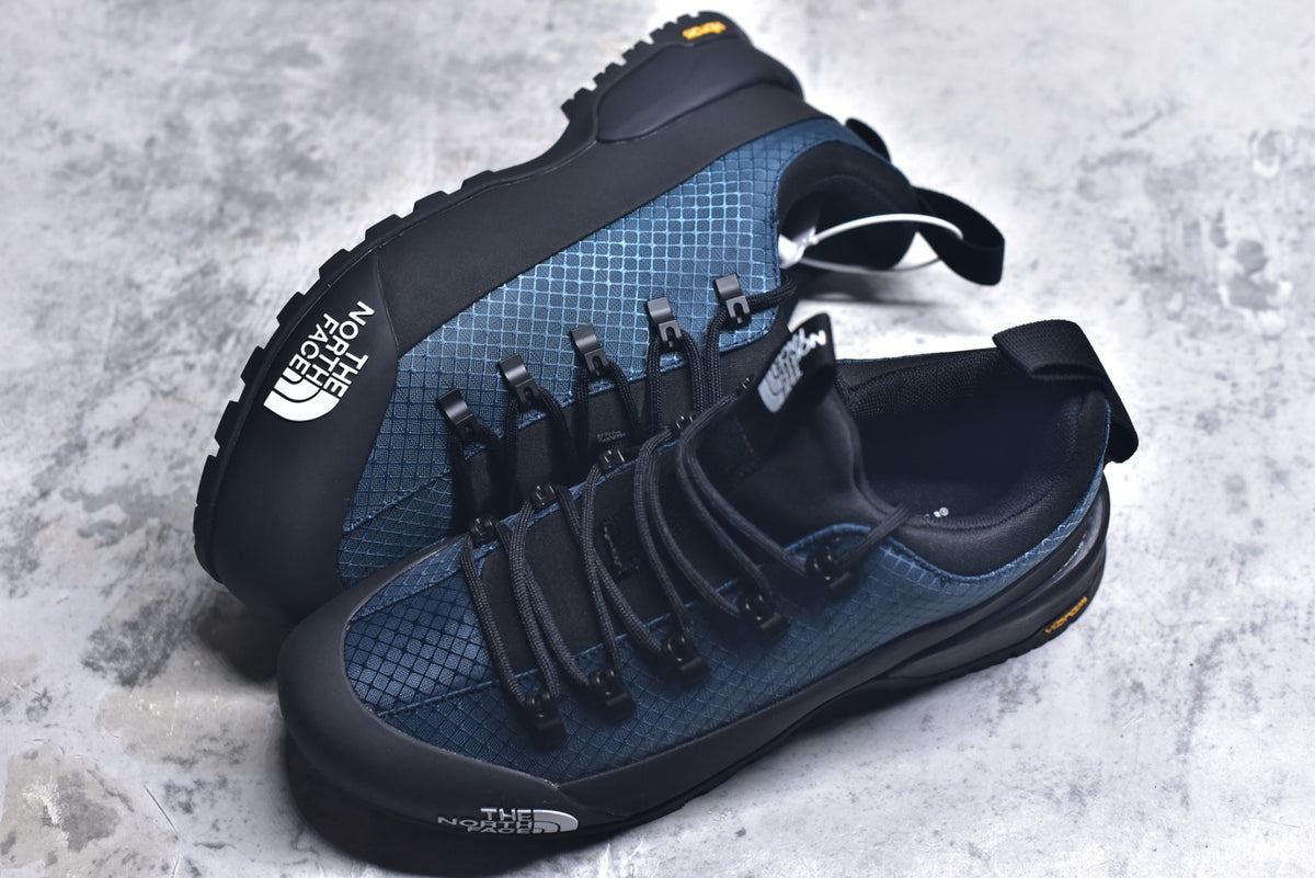 The North Face Chilkat V Cognito WP Low-Top Waterproof Outdoor Shoe NF0A817BKOW-087