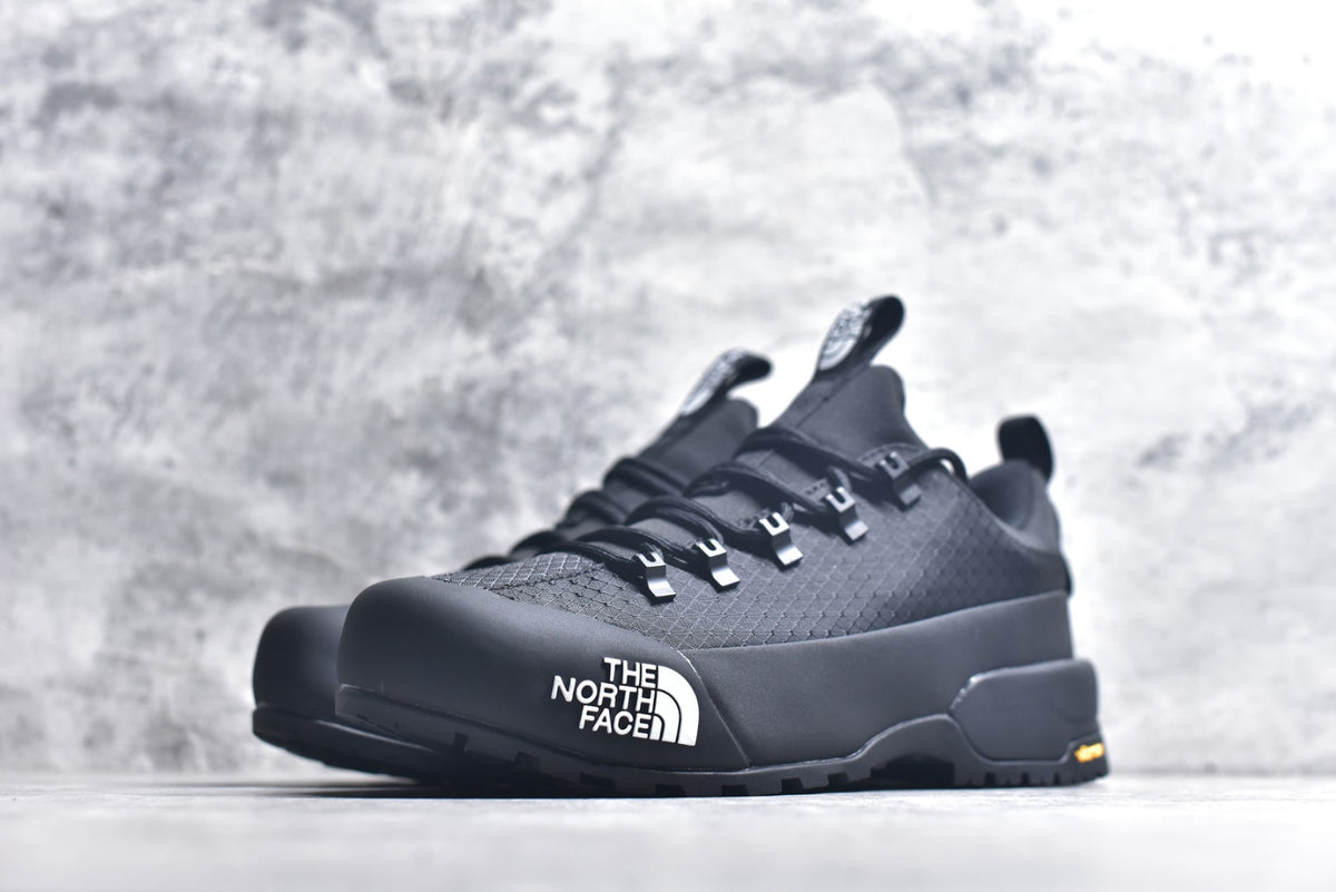 The North Face Chilkat V Cognito WP Low-Top Waterproof Outdoor Shoe NF0A817BKX7-085