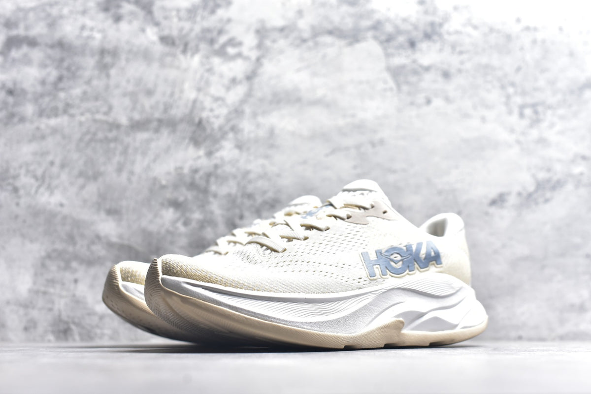Hoka One One Rincon 4 Low-Top Running Shoe 1155130-ARK